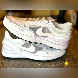 Nike Waffle One Womens Size 9